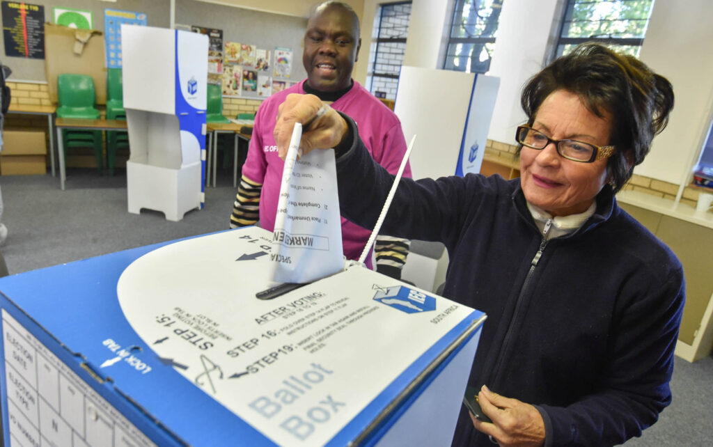 Citizens exercise their right to vote at Dainfern College in Fourways, Johannesburg. Credit: Government Communication and Information System (GCIS).